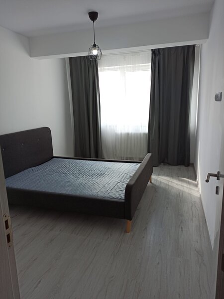 Postalionului 30, 2min STB, 13min (cu STB) metrou Ap. Patriei 2cam dec
